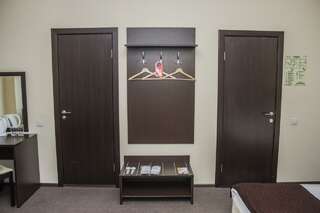 Гостиница Островский Казань Номер улучшенный с 2 односпальными кроватями-6