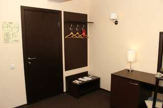 Гостиница Островский Казань Номер улучшенный с 1 двуспальной кроватью-5