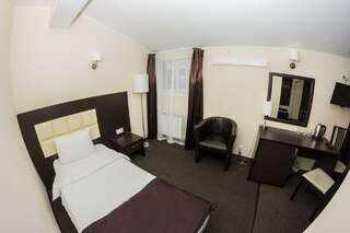 Гостиница Островский Казань Номер стандарт семейный-5