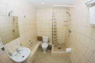 Гостиница Островский Казань Номер стандарт семейный-17